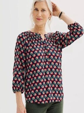 Croft & Barrow Staple Smocked Blouse Navy Blue Floral Red 3/4 Sleeve Top Size M